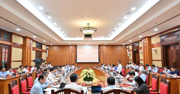 O vice-ministro da Ciência e Tecnologia, Bui Hoang Phuong, recebe nova missão.